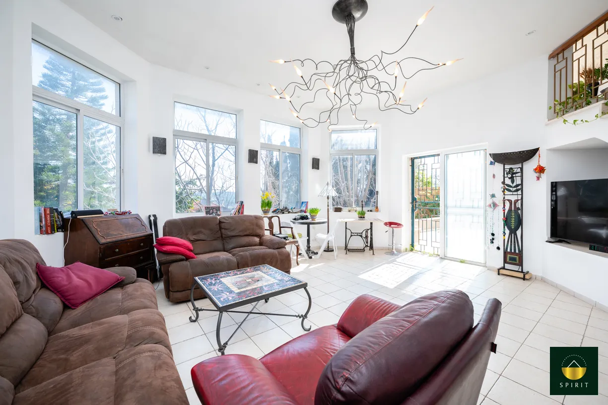 Country-Style Stone Villa with Mountain Views in Givat Eden | 6 Rooms, Zichron Yaakov – photo 7