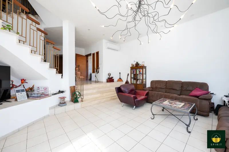 Country-Style Stone Villa with Mountain Views in Givat Eden | 6 Rooms, Zichron Yaakov – photo 14