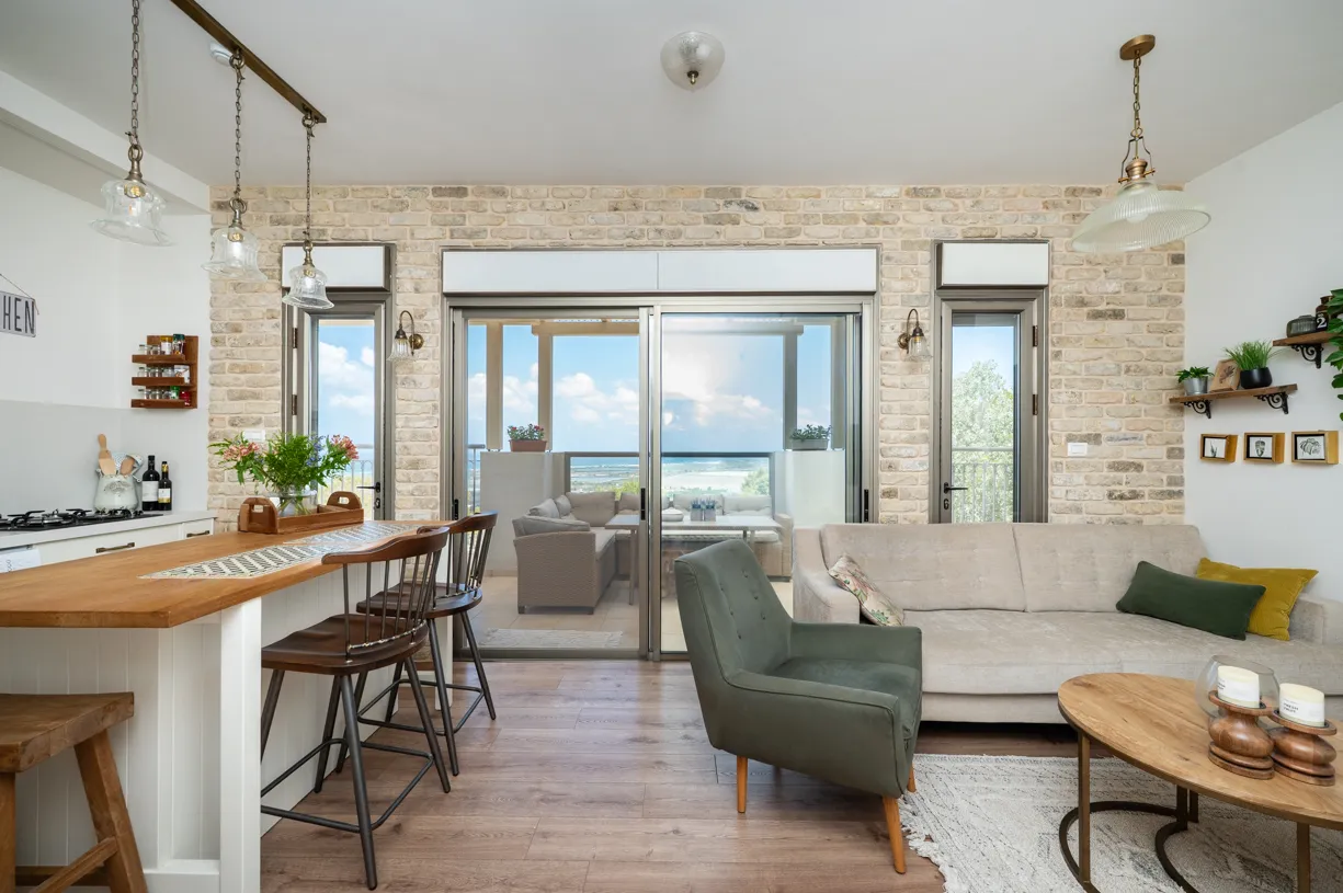 Renovated 3.5-Room Apartment with a 42 sqm Sea-View Terrace | HaShmura, Zichron Yaakov – photo 2