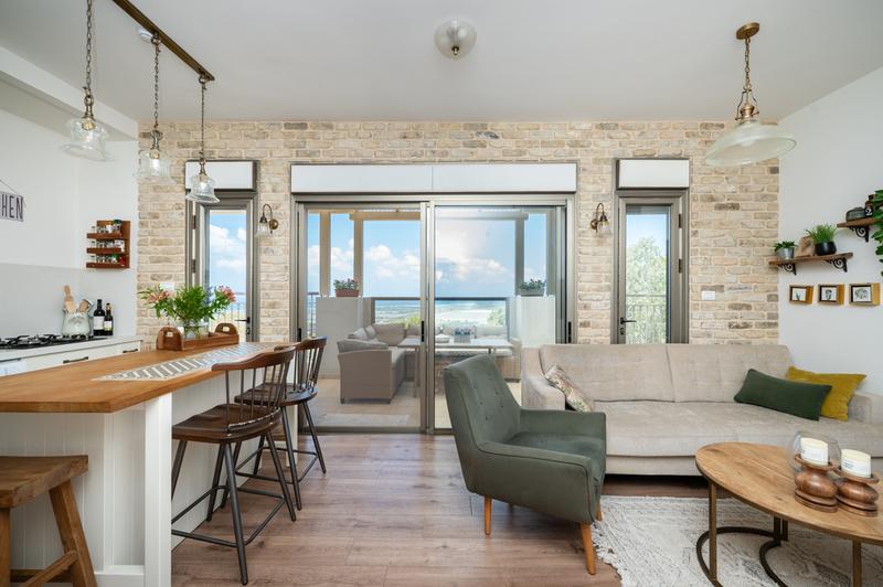 Renovated 3.5-Room Apartment with a 42 sqm Sea-View Terrace | HaShmura – photo 2