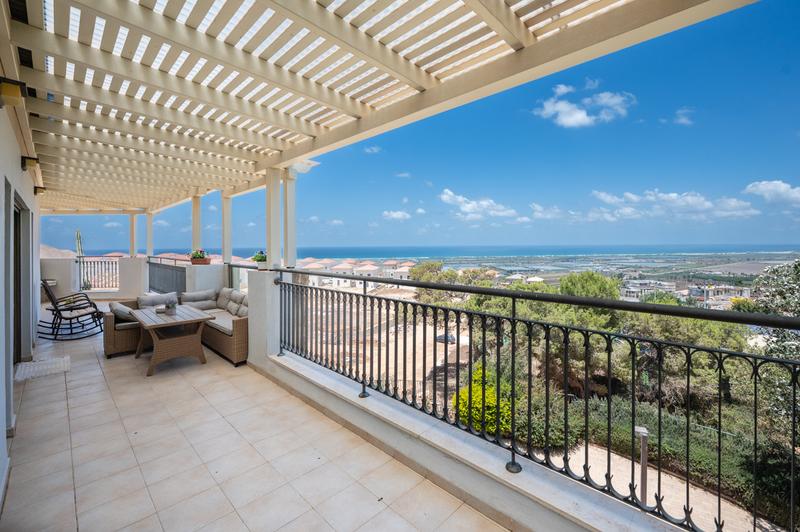 Renovated 3.5-Room Apartment with a 42 sqm Sea-View Terrace | HaShmura – photo 10