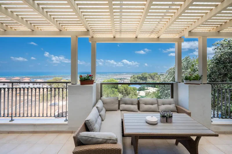 Renovated 3.5-Room Apartment with a 42 sqm Sea-View Terrace | HaShmura, Zichron Yaakov – photo 11