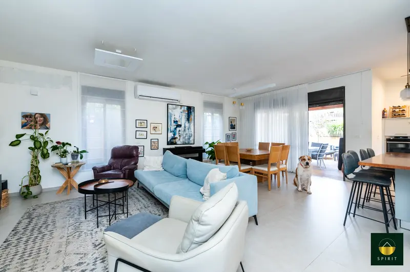 Semi-Detached Home with Rental Income in Neve Sharet | 7 Rooms – photo 7