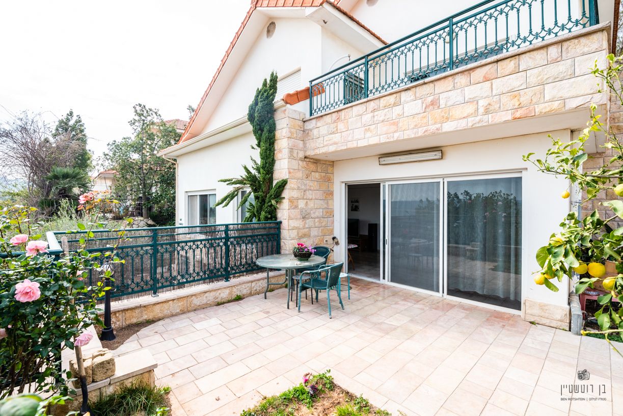 וילה כפרית עם נוף הרים ויחידת הורים נפרדת | גבעת עדן