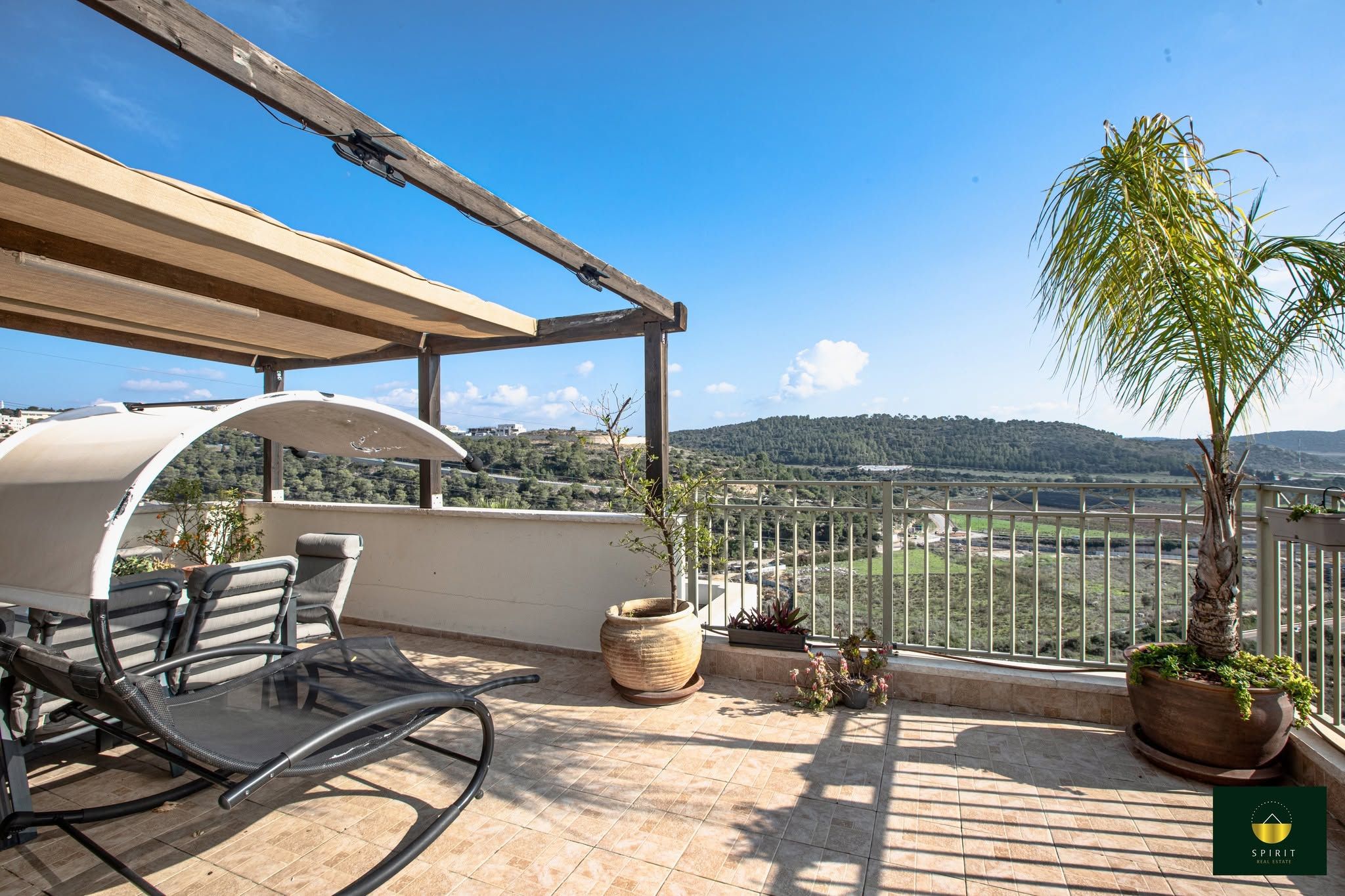 Spacious Garden Apartment with Mountain-View Balcony | Givat Eden